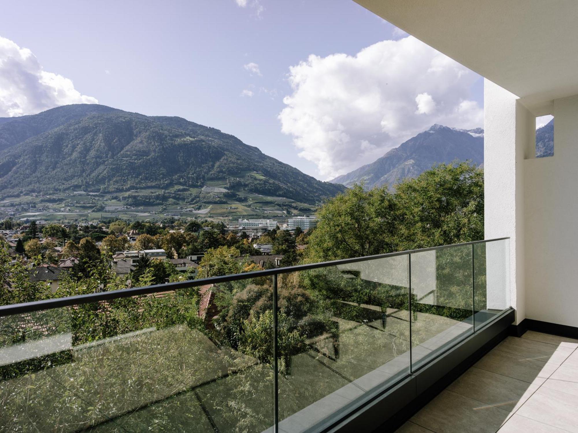 The Hills Meran Buitenkant foto